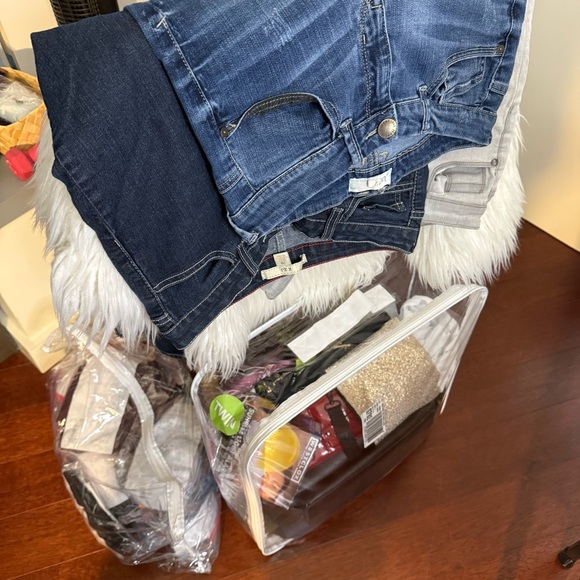 001.  Like this listing to be notified for my upcoming live shows! - Picture 4 of 16